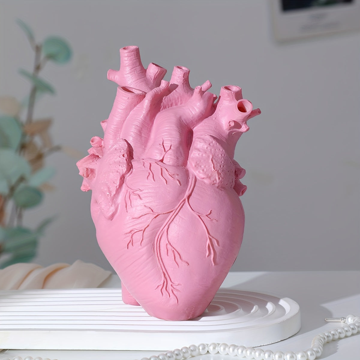 1pc Heart-shaped Resin Ornaments for Desktops and Living Rooms, Including Flower Vases and Dried Flower Arrangements