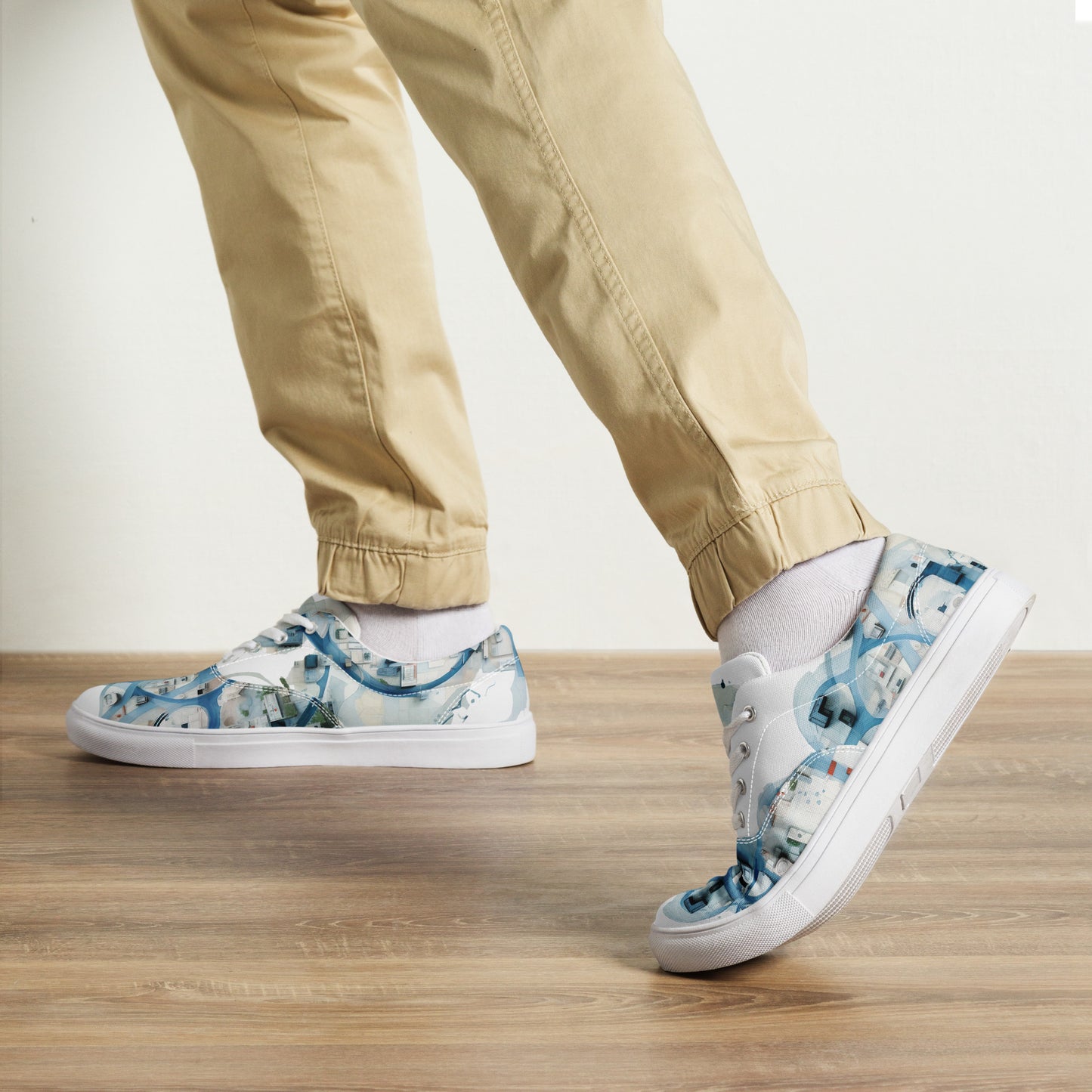 Men’s lace-up canvas shoes