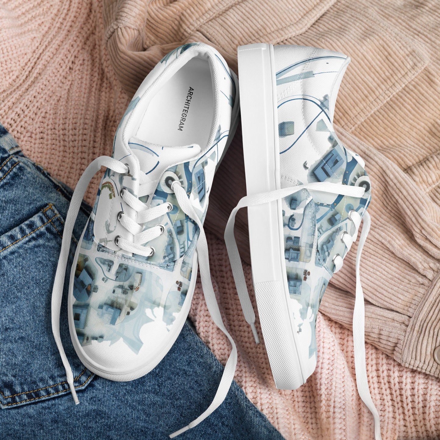 Men’s lace-up canvas shoes