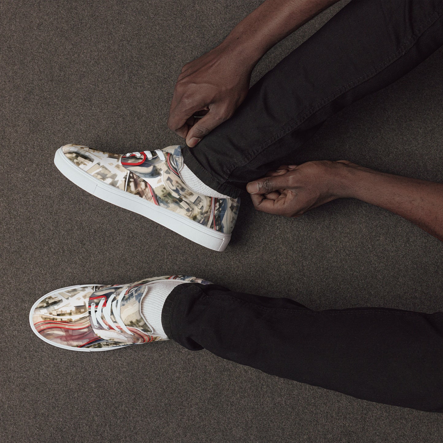 Men’s lace-up canvas shoes