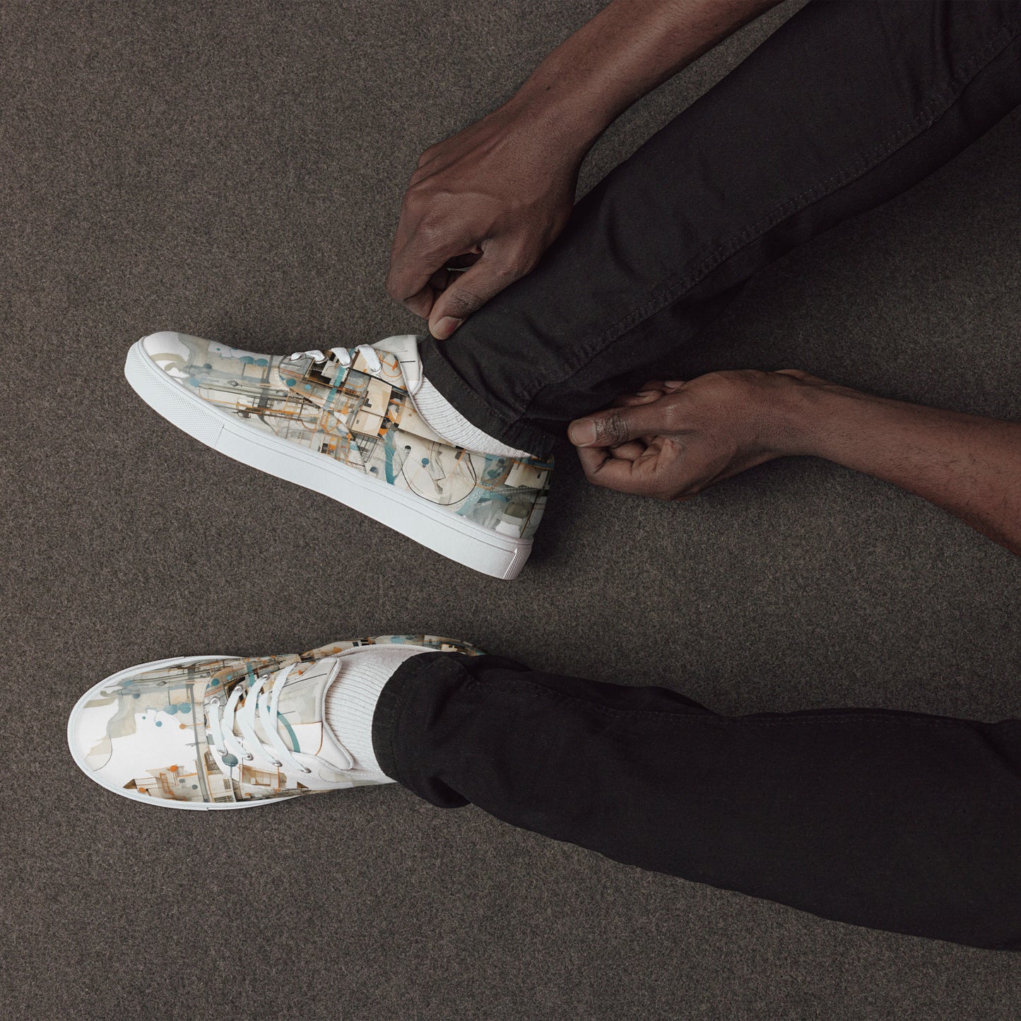 Men’s lace-up canvas shoes