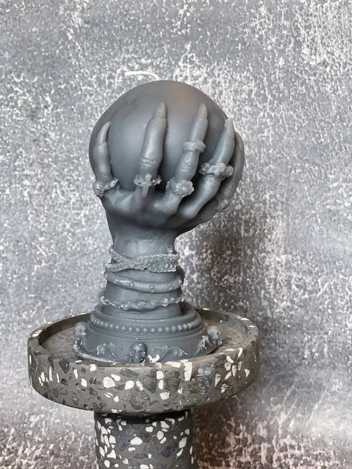 Mystical Soy Candle - Handcrafted Crystal Ball Design with Enchanting Scent