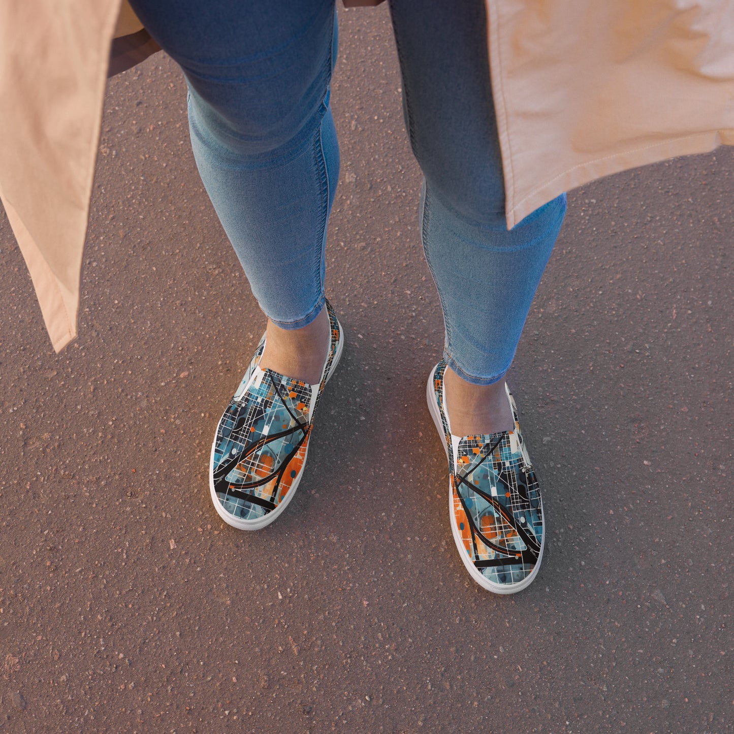 Women’s slip-on canvas shoes