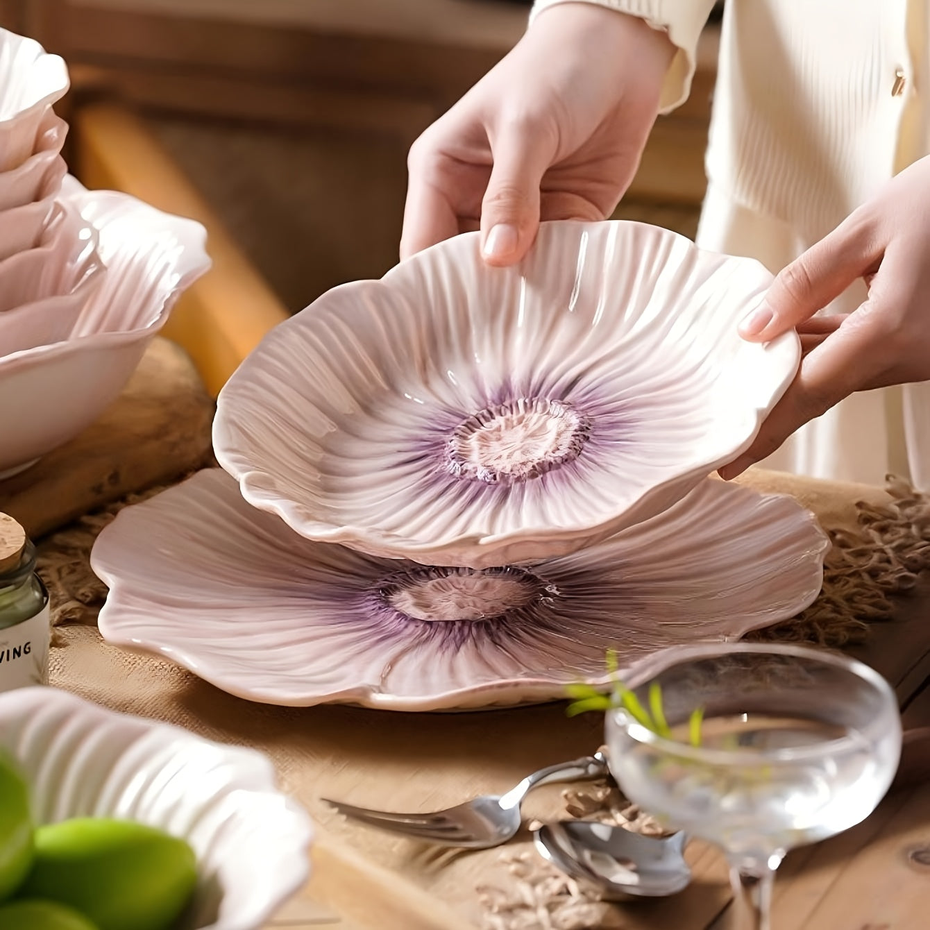 Purple Petal-Shaped Ceramic Tableware Set – Decorative Floral-Inspired Design