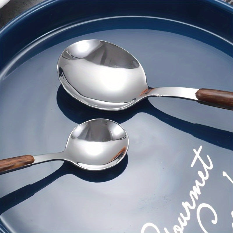 A 12pcs Silverware Set Designed for Three People, Featuring a Polished Stainless Steel Cutlery Set with a silvery Mirror End And Wooden Effect Handles, Suitable for Home, Hotels, And Restaurants. The Set Includes Knives, Fork