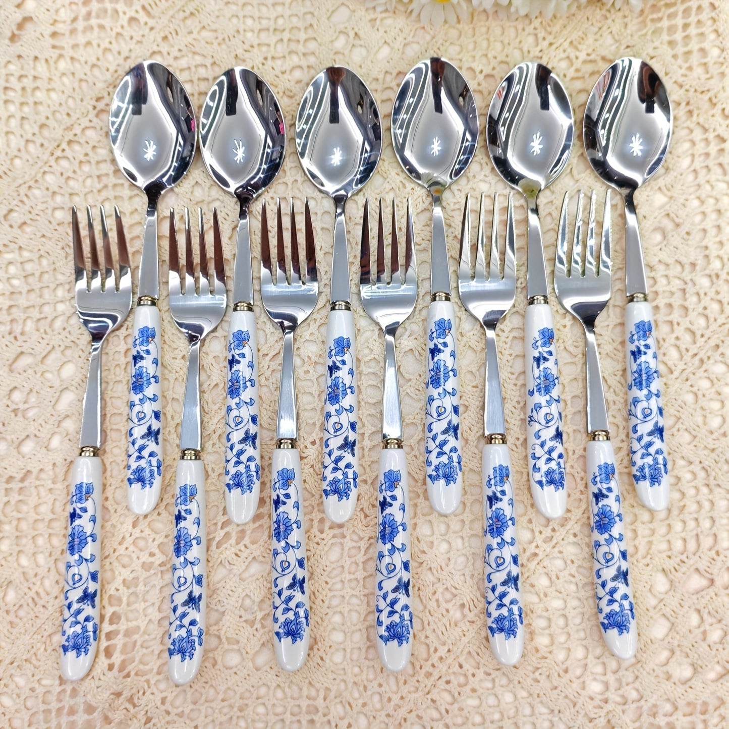 2/12pcs Blue And White Porcelain Handle Silverware Stainless Steel Tableware, Unique And Elegant Forks And Spoons, Beautiful Old-Fashioned Porcelain, Suitable for Restaurants, Kitchens, Daily Dining, Gatherings, And Holiday G