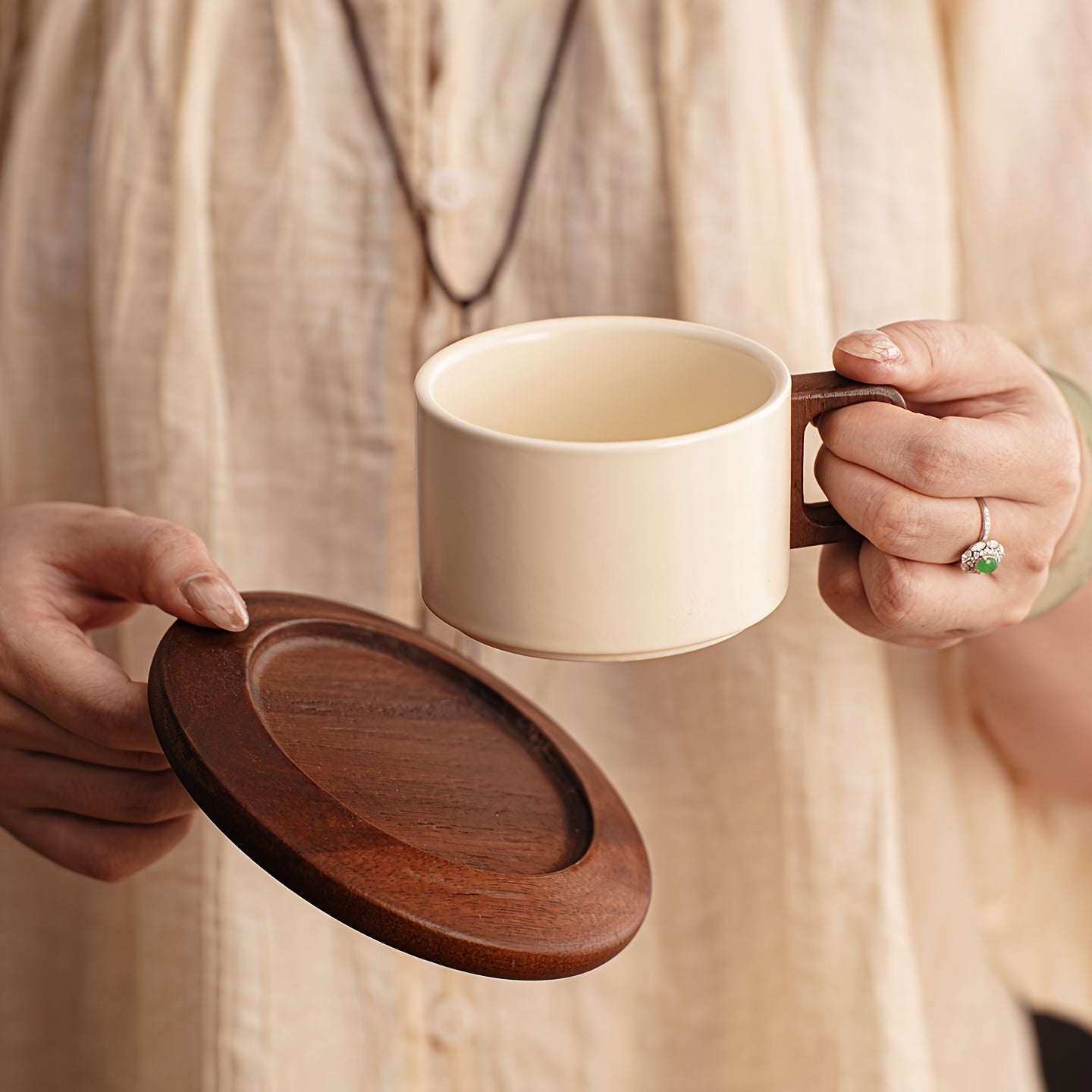 1 Set 250ml Milky White Ceramic Coffee Cup and Saucer Set/Classic Straight Design/Heat-Resistant Handmade Coffee Cup/Mug/Latte Art Cup/Suitable for Coffee Art/Tea Cup/for Home/Cafes/Gifting