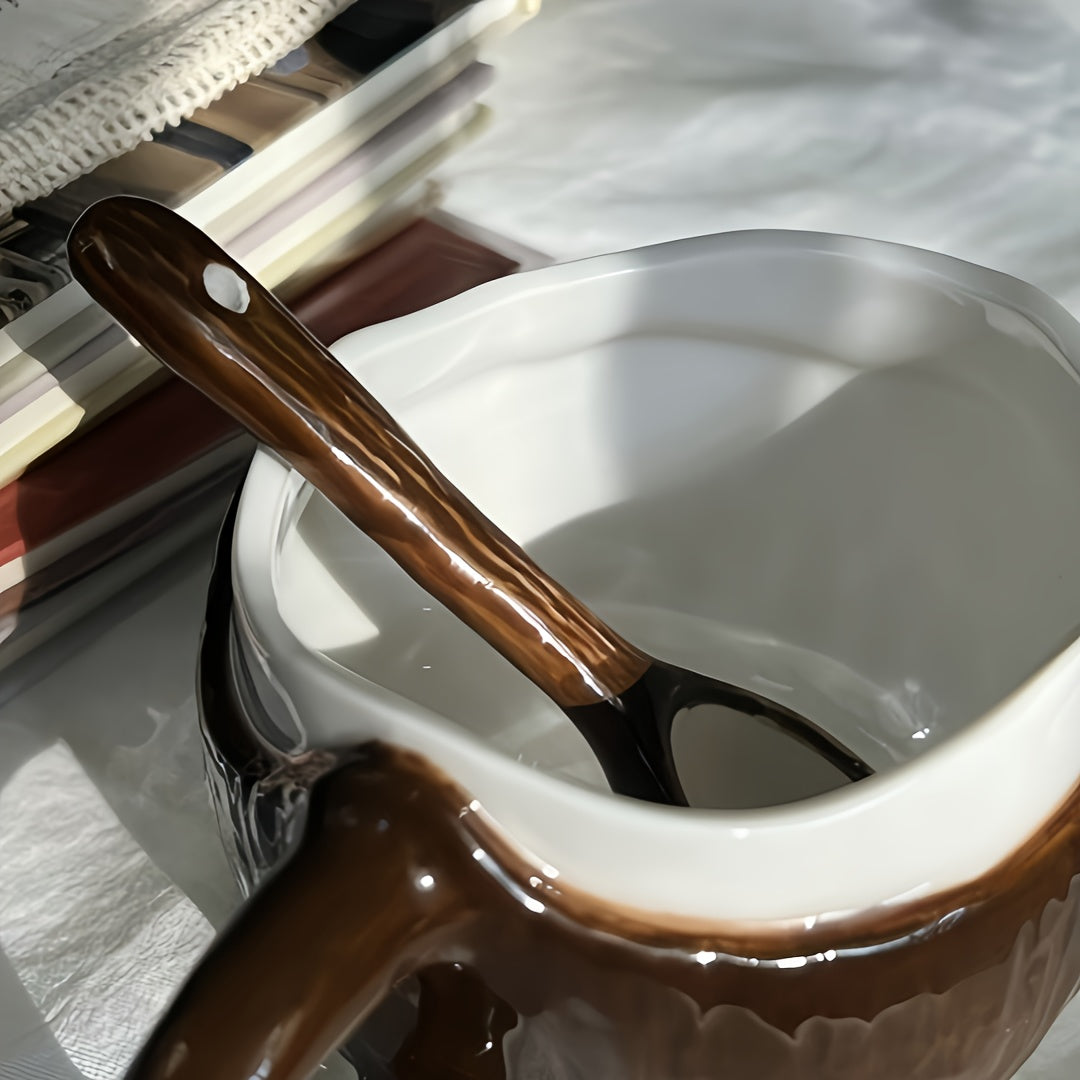 A Ceramic Coffee Mug Designed Like a Coconut Shell, Complete with a Spoon. This Novelty Tropical Mug Is Perfect for Afternoon Tea, Yogurt, And Fruit. It Is Safe for Both The Dishwasher And Microwave