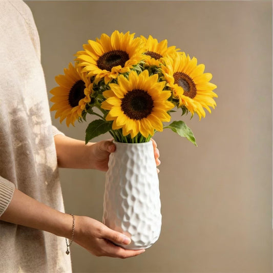 Modern Nordic Bohemian White Hammered Wave Vase - Round Cylindrical Hammered Texture Centerpiece Suitable for Dried Flowers, Artificial Gemstones, Wedding,, Home Decor - Elegant Tabletop Vase for Centerpiece, Plastic Vase