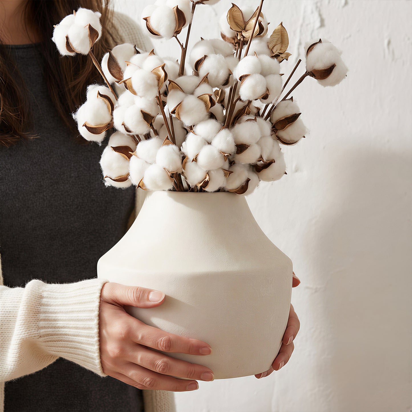 WHONLINE Ceramic Flower Vase 5.3 inch Farmhouse Rustic Vase Decorative Pottery Terracotta Vases for Home Decor Table Mantle Fireplace Living Room Bathroom Wedding Centerpiece