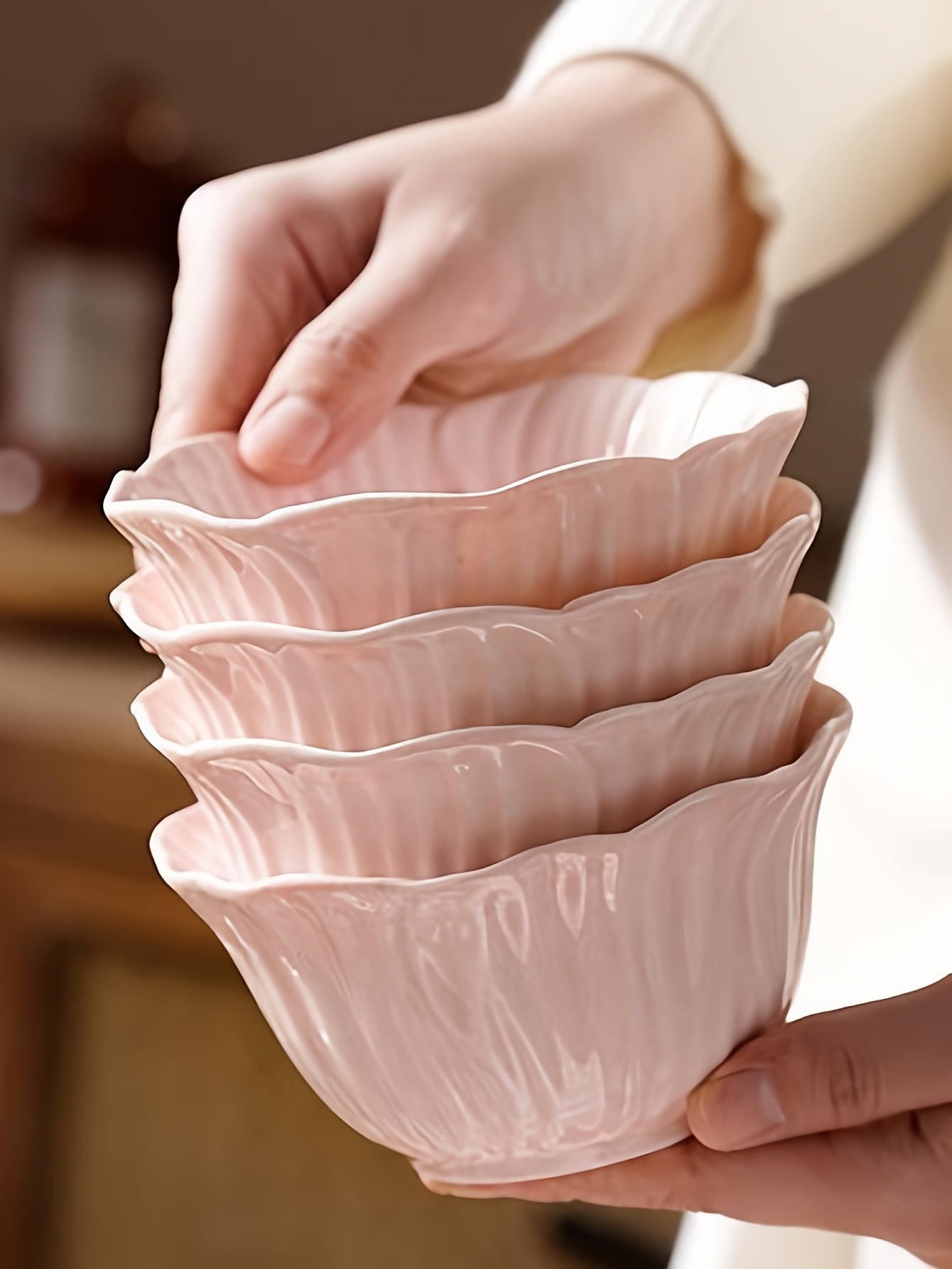 Purple Petal-Shaped Ceramic Tableware Set – Decorative Floral-Inspired Design