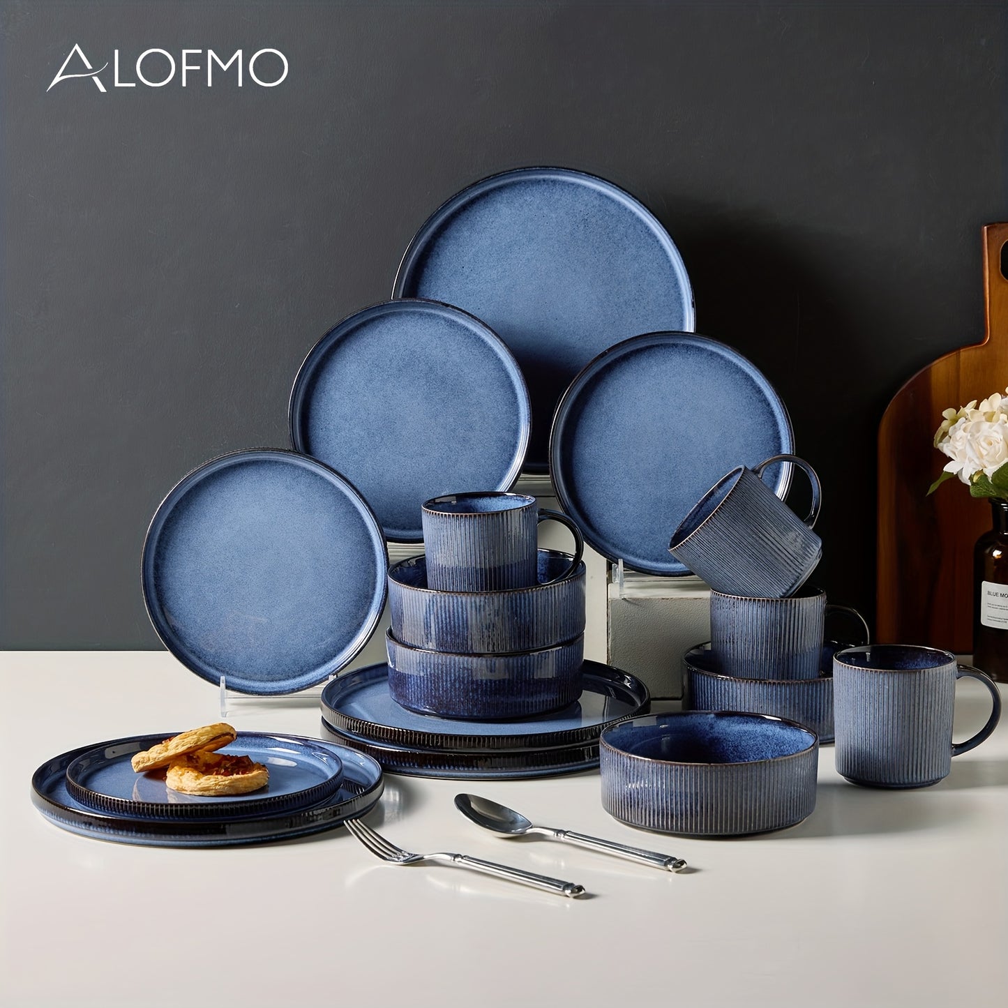Blue Striped Reactive Glaze Dinnerware Set (16-Piece) – Ceramic Tableware for 4