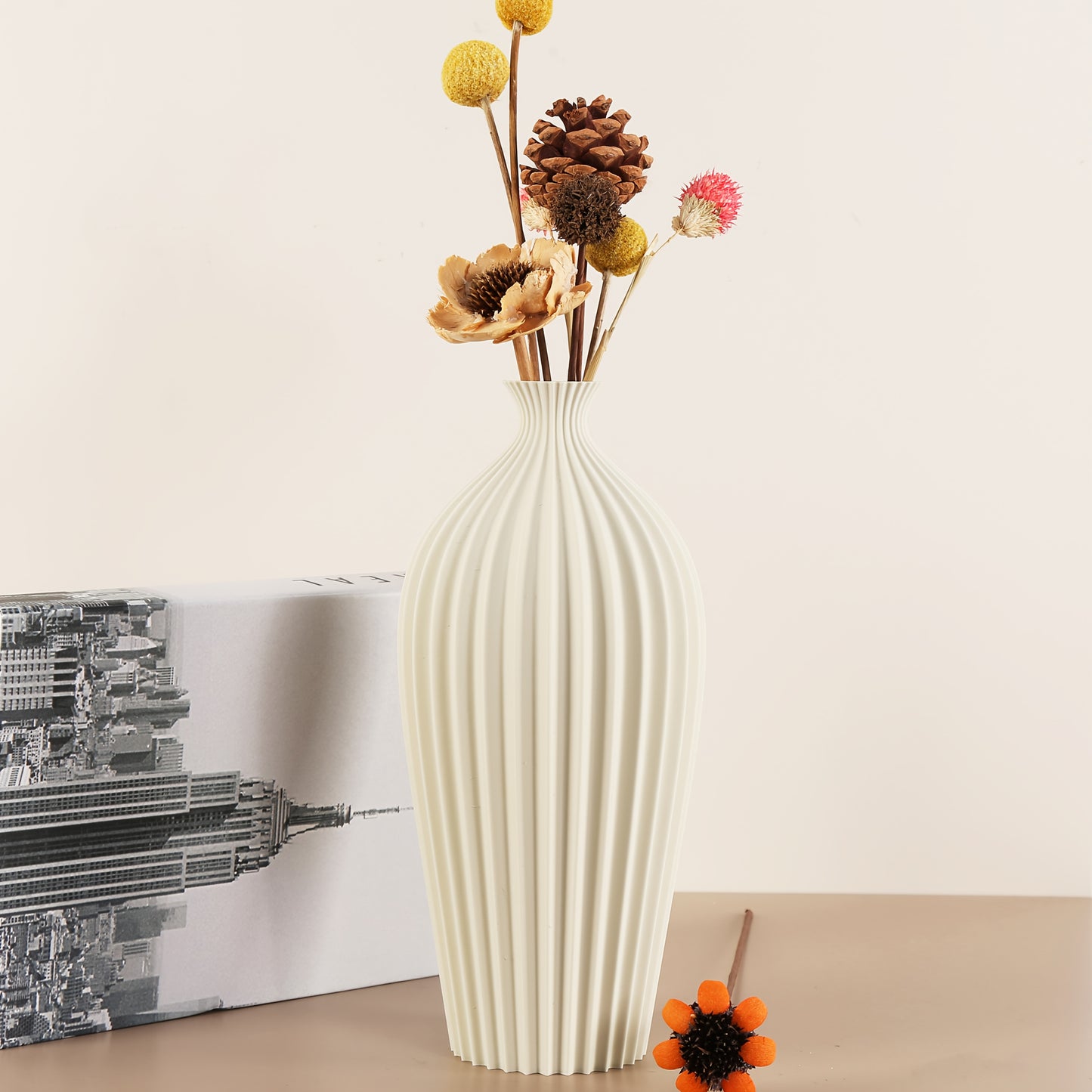An Elegant Bohemian-Style Vase, Featuring a Creative Design, Perfect for Enhancing The Decor of a Home Office, Suitable for Both Dried And Fresh Flowers, Ideal for Tabletop Display