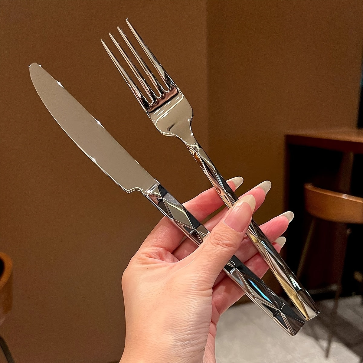 20/40pcs Luxurious Stainless Steel Dinnerware Set | Diamond-Cut Pattern, Elegant Tableware for Kitchen, Home, Weddings, Parties, Christmas, and Housewarming, Polished Mirror End, Dishwasher Safe