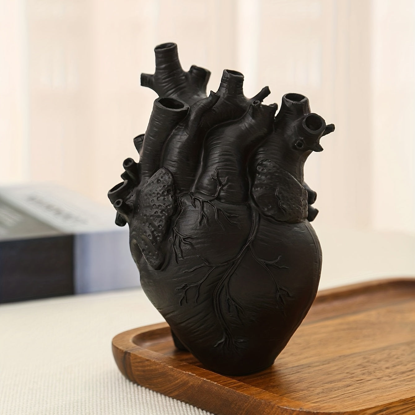 1pc Heart-shaped Resin Ornaments for Desktops and Living Rooms, Including Flower Vases and Dried Flower Arrangements