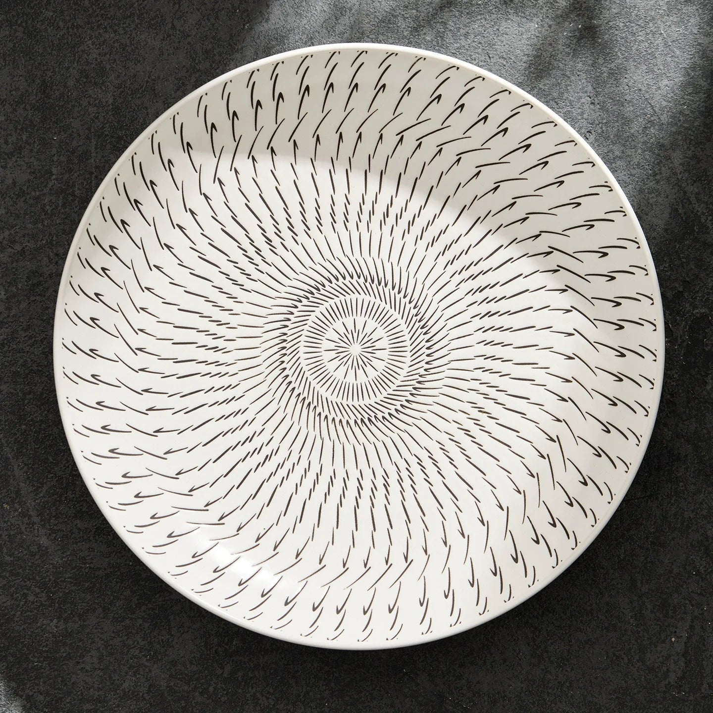 Japanese Ceramic Dinner Plate - Modern Black Line Pattern