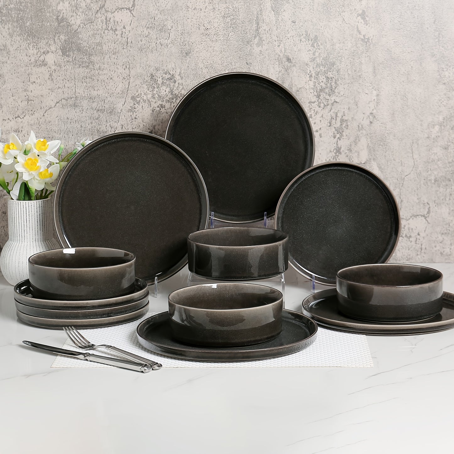 Striped Cream Beige Reactive Glaze Dinnerware Set (12-Piece Ceramic Stoneware)