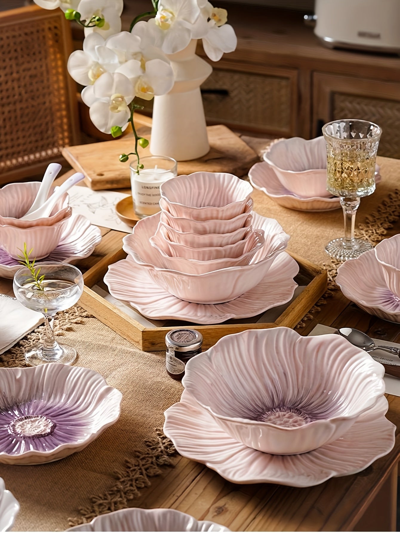 Purple Petal-Shaped Ceramic Tableware Set – Decorative Floral-Inspired Design