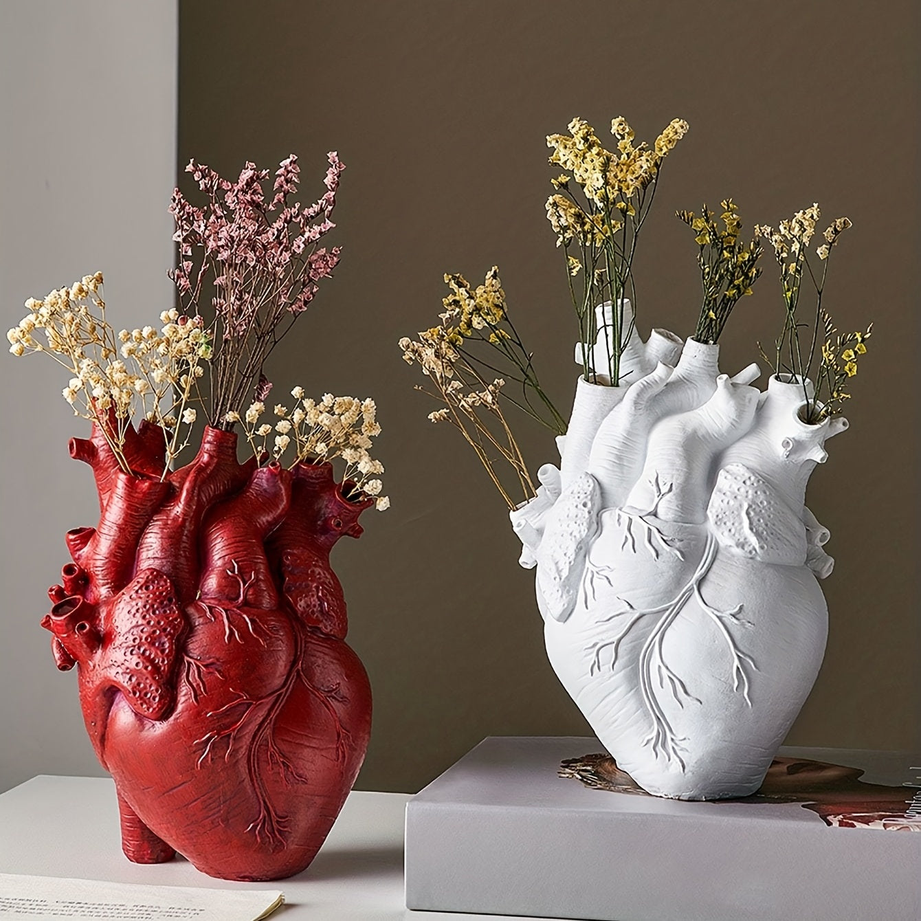 1pc Heart-shaped Resin Ornaments for Desktops and Living Rooms, Including Flower Vases and Dried Flower Arrangements