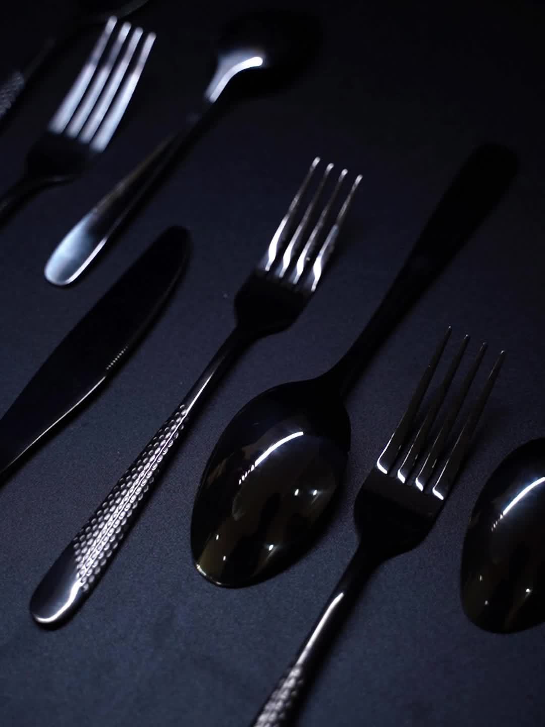 40pcs Modern Hammered Silverware Set for 8, Featuring Ultra-Sharp 2-In-1 Serrated Knife, Made of Stainless Steel, Mirror Polished, And Safe for Dishwasher Use