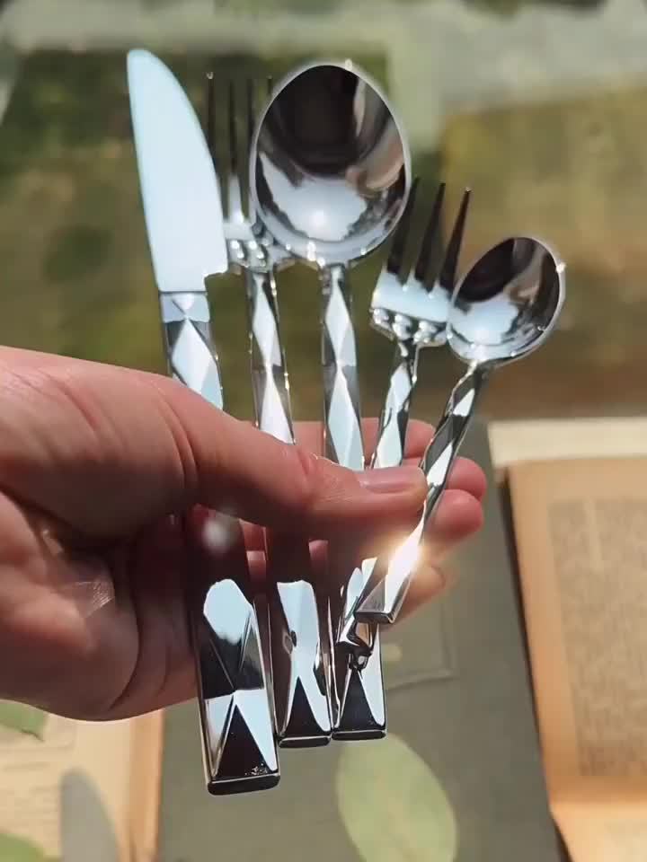 20/40pcs Luxurious Stainless Steel Dinnerware Set | Diamond-Cut Pattern, Elegant Tableware for Kitchen, Home, Weddings, Parties, Christmas, and Housewarming, Polished Mirror End, Dishwasher Safe