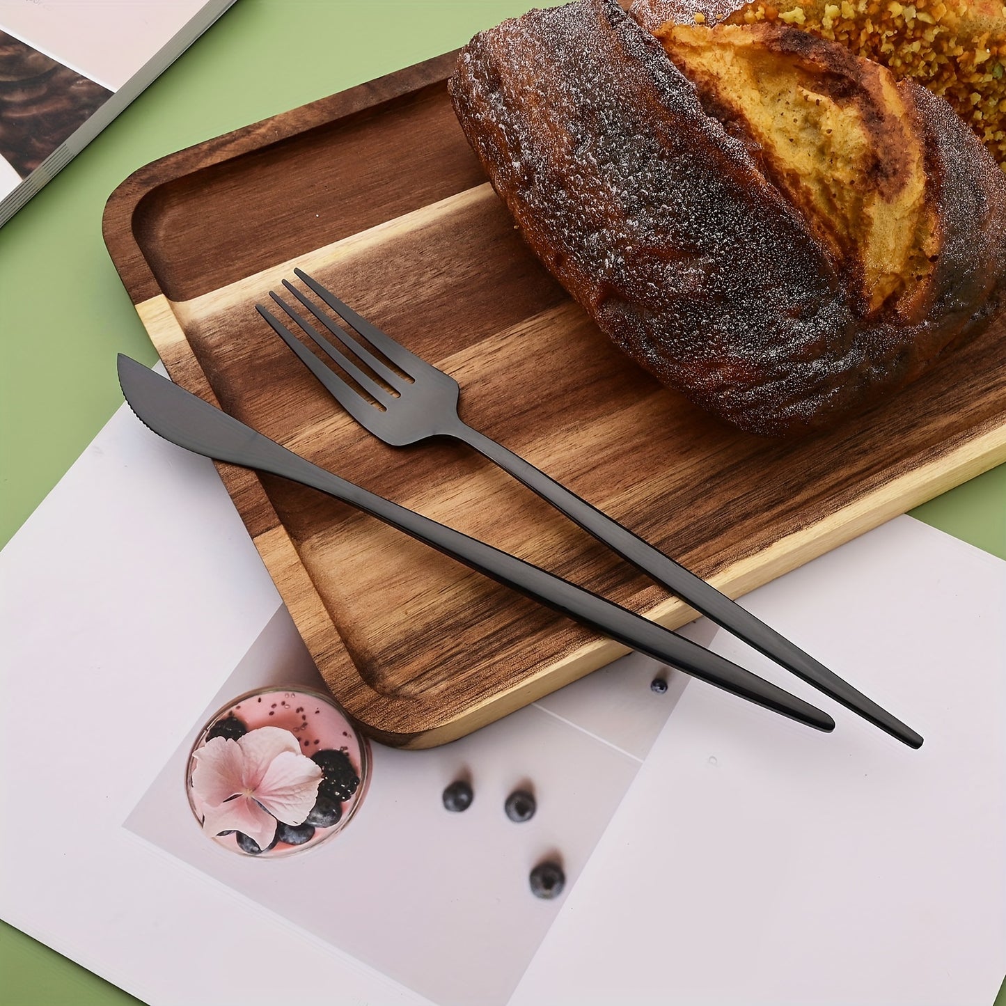 Mirror Polished Western Tableware Set 16pcs, Stainless Steel Tableware Set for 4 People, Including 4 Dinner Knives, 4 Dinner Forks, 4 Dinner Spoons, 4 Teaspoons, Suitable for Home Kitchen and Restaurant, Dishwasher Safe