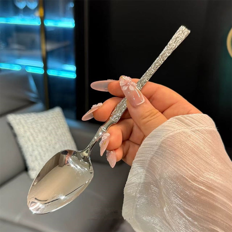 4/8pcs Premium Vertical Stripe Handle Stainless Steel Cutlery Set, Western Dining Utensils, Fork and Spoon Combo, Suitable for Home Kitchen, Hotel Restaurant, Wedding Party, Holidays, Christmas, Easter, Thanksgiving